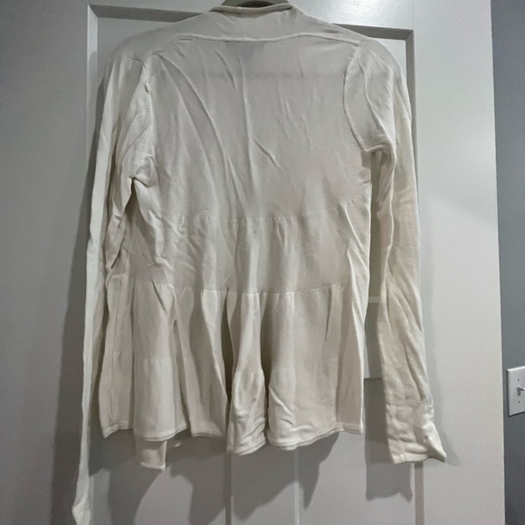 White House Black Market Cute Sweater - Picture 2 of 3